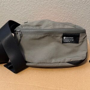 lululemon belt bag